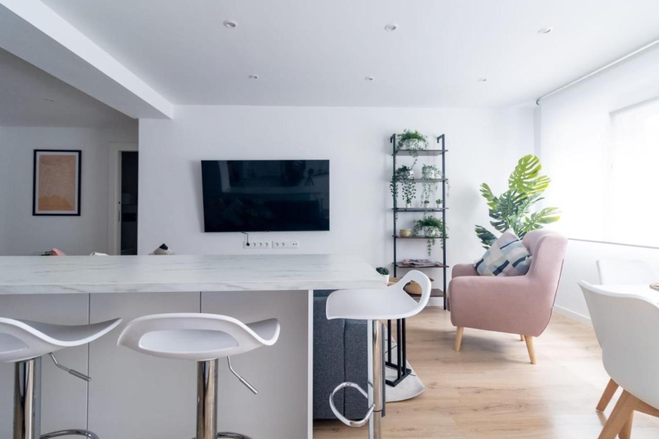 Lujoso Apartamento Entre 2 Playas Con Garaje, Wifi Gijón Exteriér fotografie