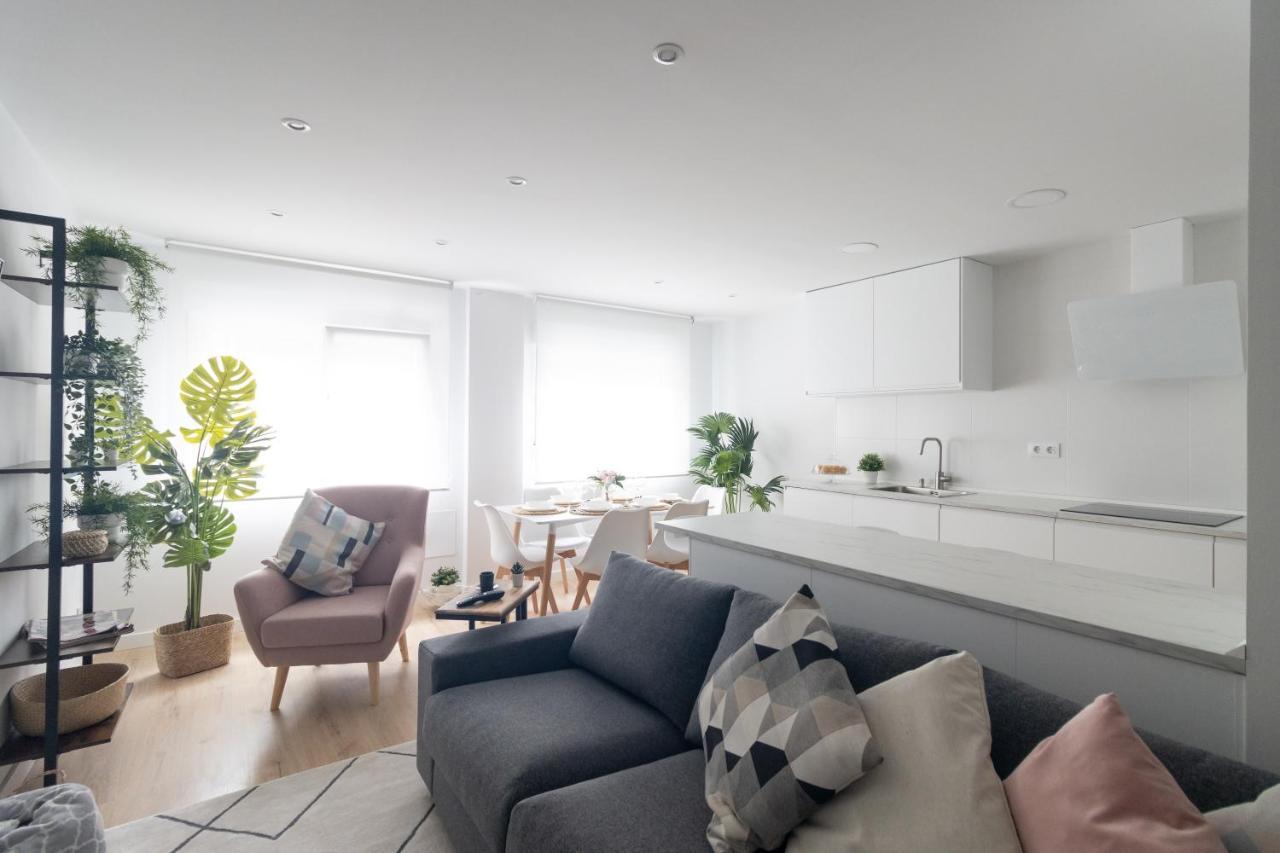 Lujoso Apartamento Entre 2 Playas Con Garaje, Wifi Gijón Exteriér fotografie