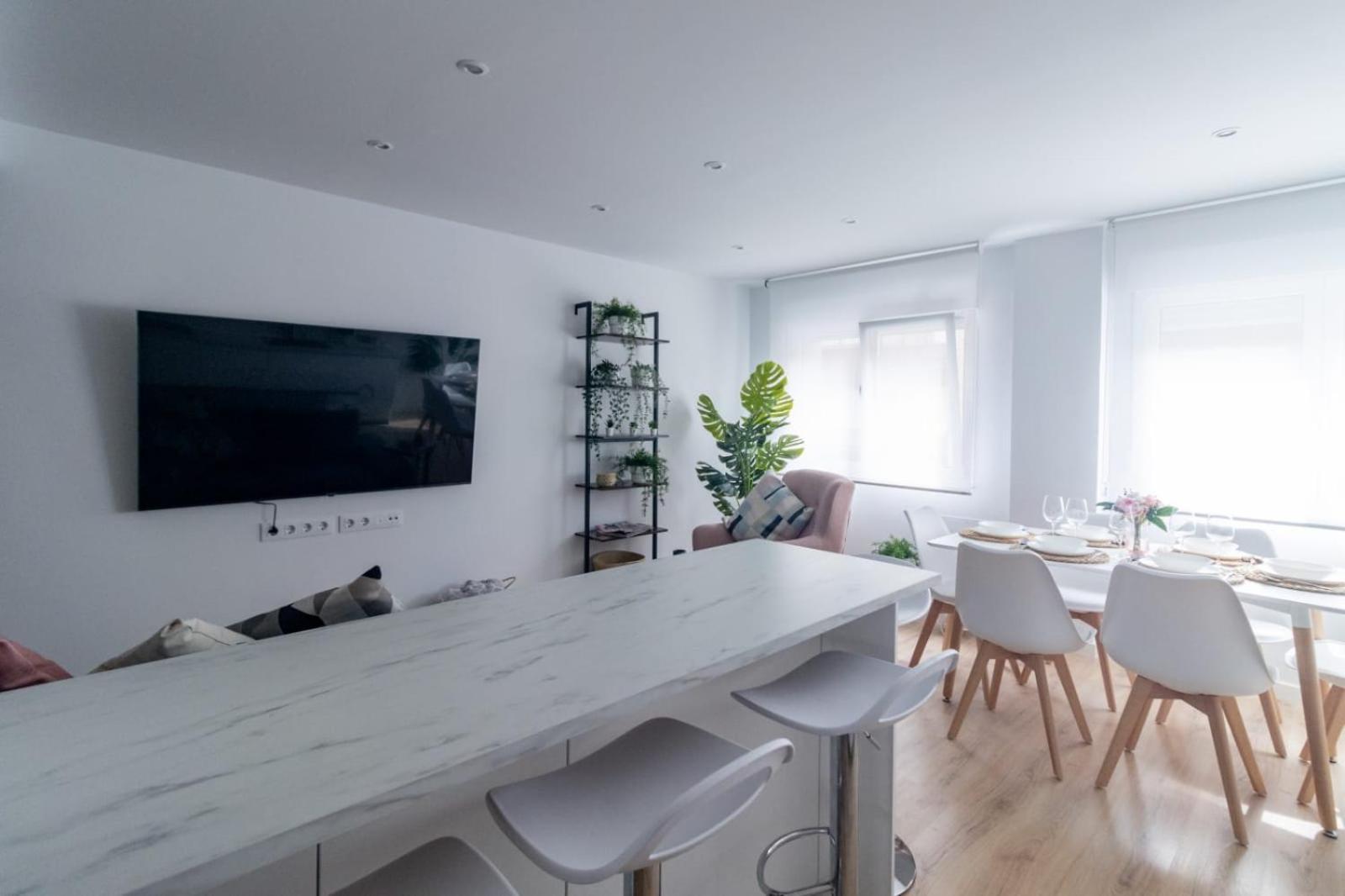 Lujoso Apartamento Entre 2 Playas Con Garaje, Wifi Gijón Exteriér fotografie
