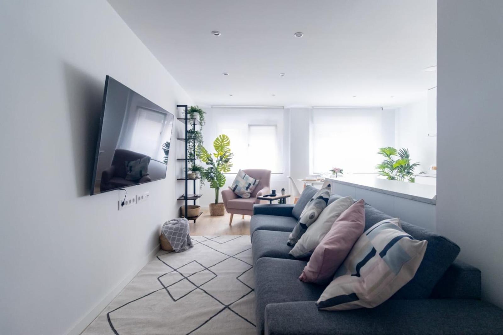 Lujoso Apartamento Entre 2 Playas Con Garaje, Wifi Gijón Exteriér fotografie